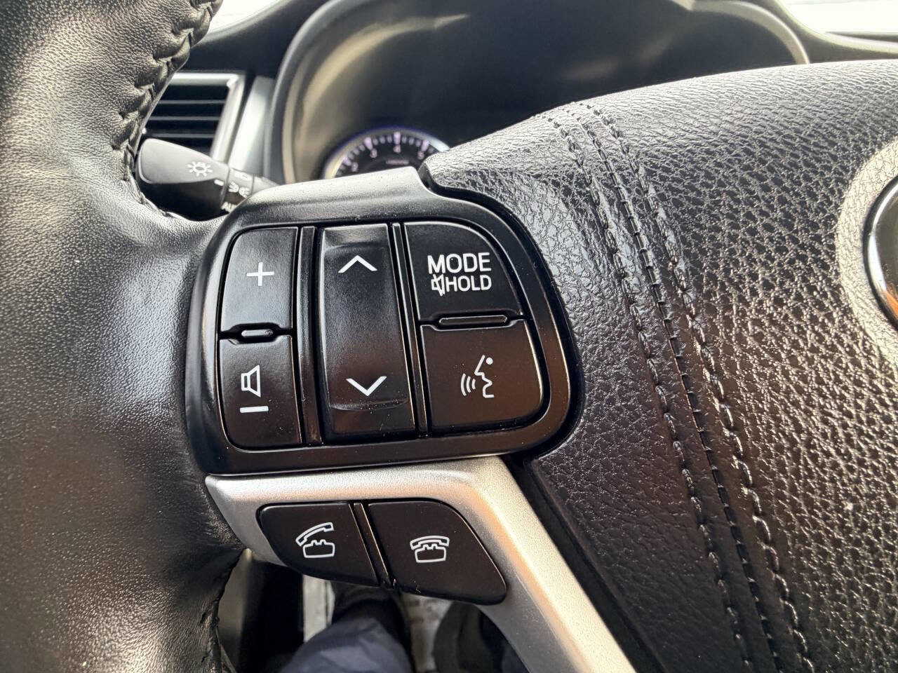 Used 2015 Toyota Highlander Plus AWD/4WD image 54