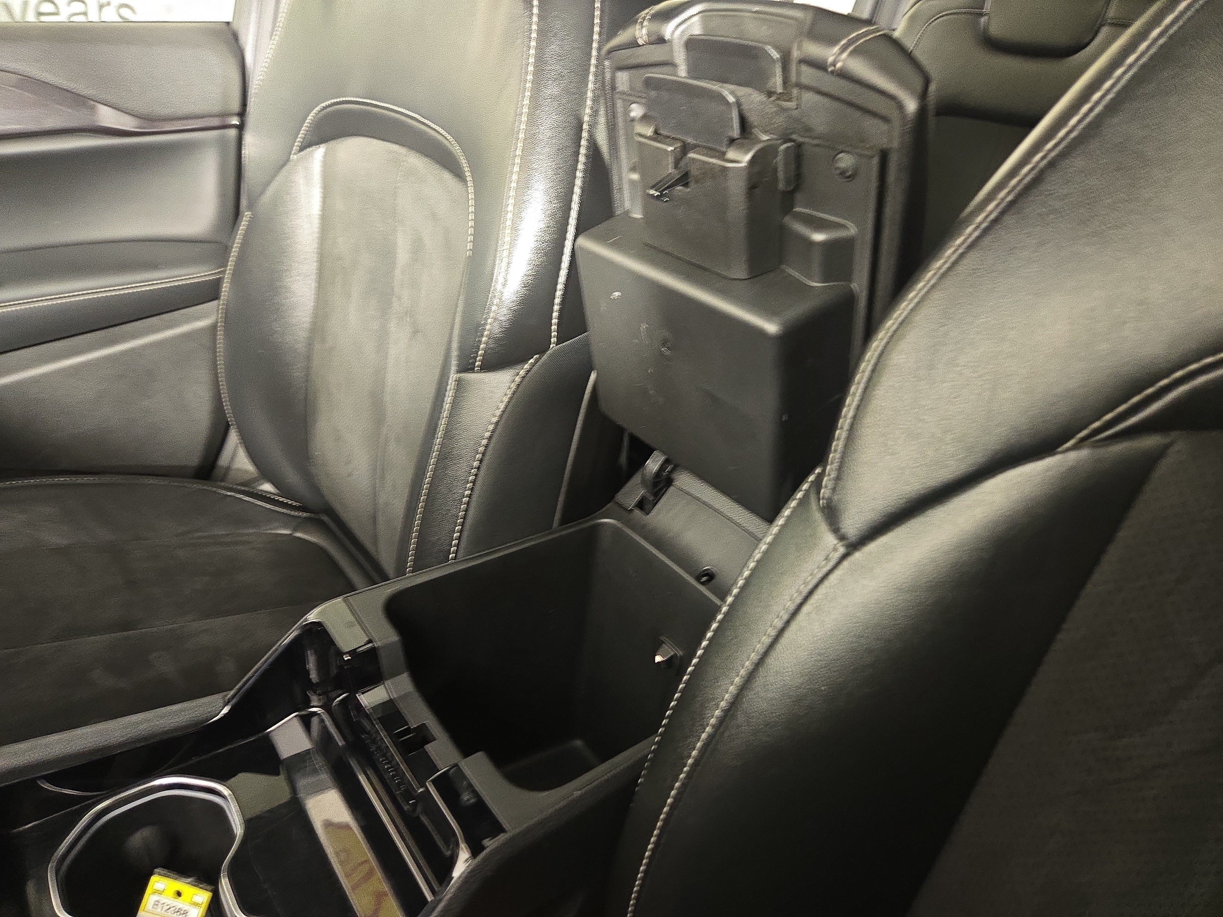 Certified 2023 Jeep Grand Cherokee L Laredo AWD/4WD image 31