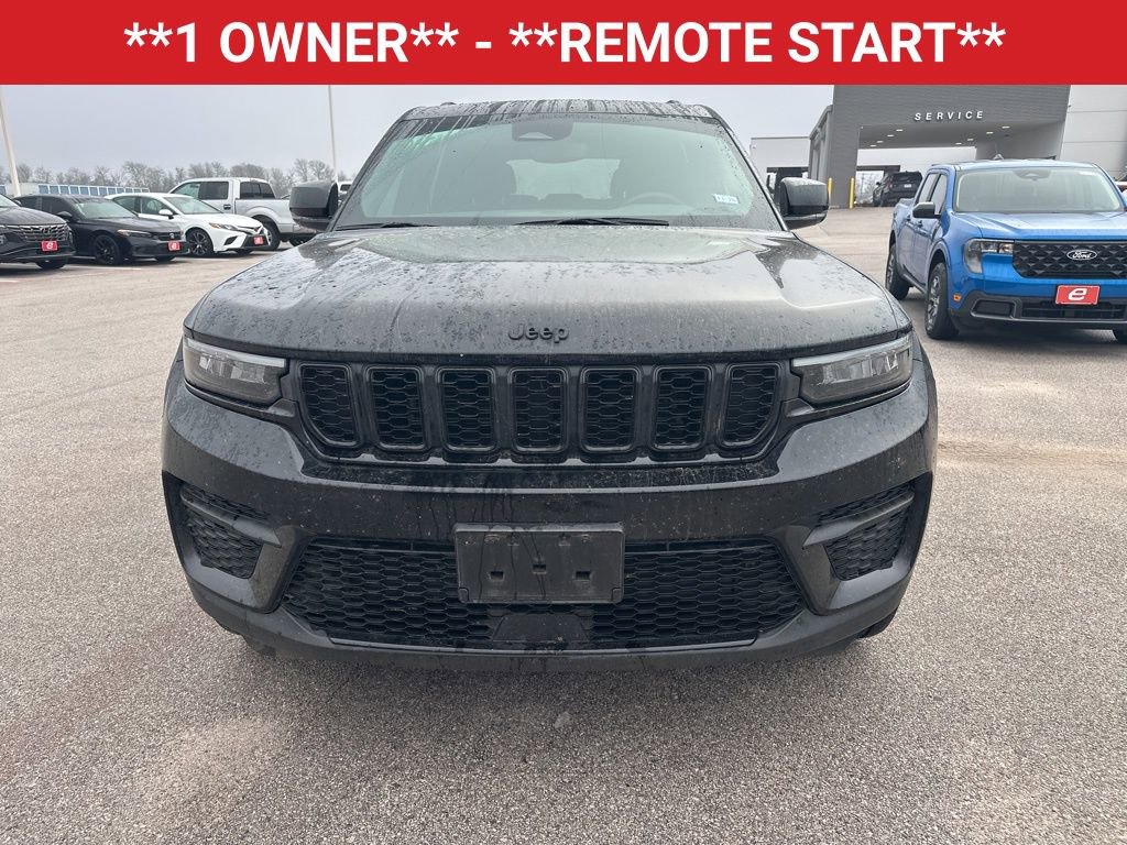 Used 2023 Jeep Grand Cherokee Altitude image 2