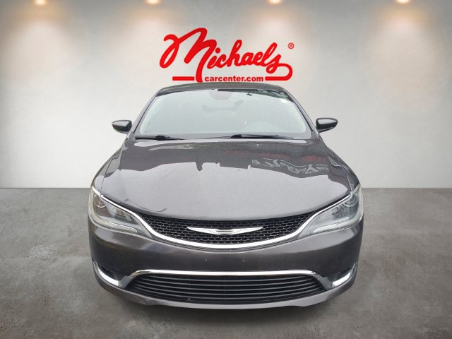 Used 2015 Chrysler 200 Limited w/ Comfort Group FWD image 2