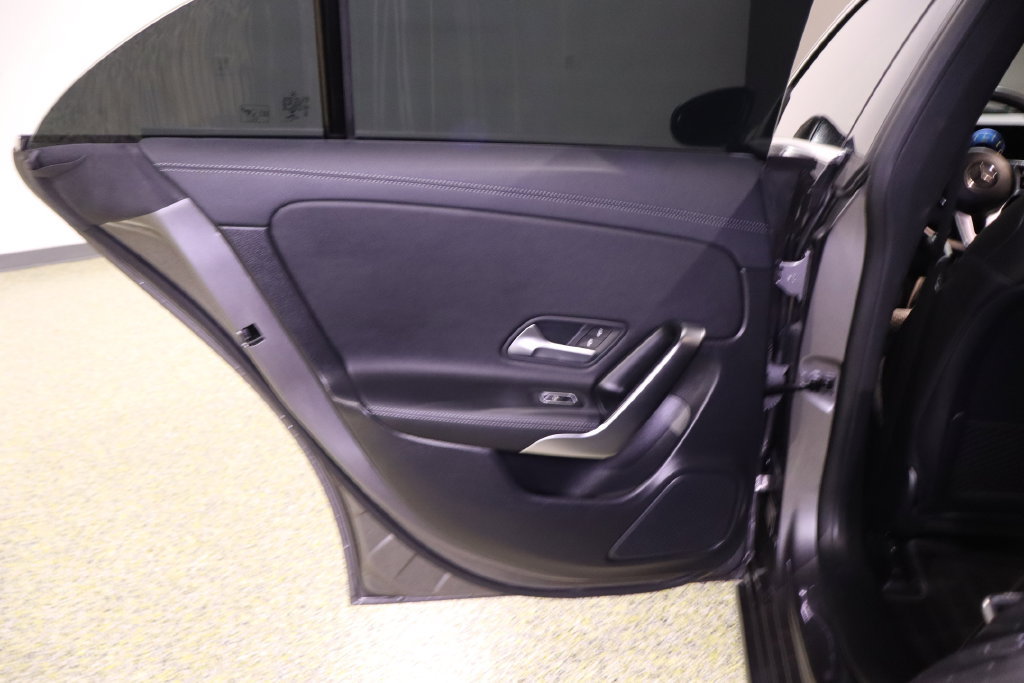 Used 2020 Mercedes-Benz CLA 250 image 38