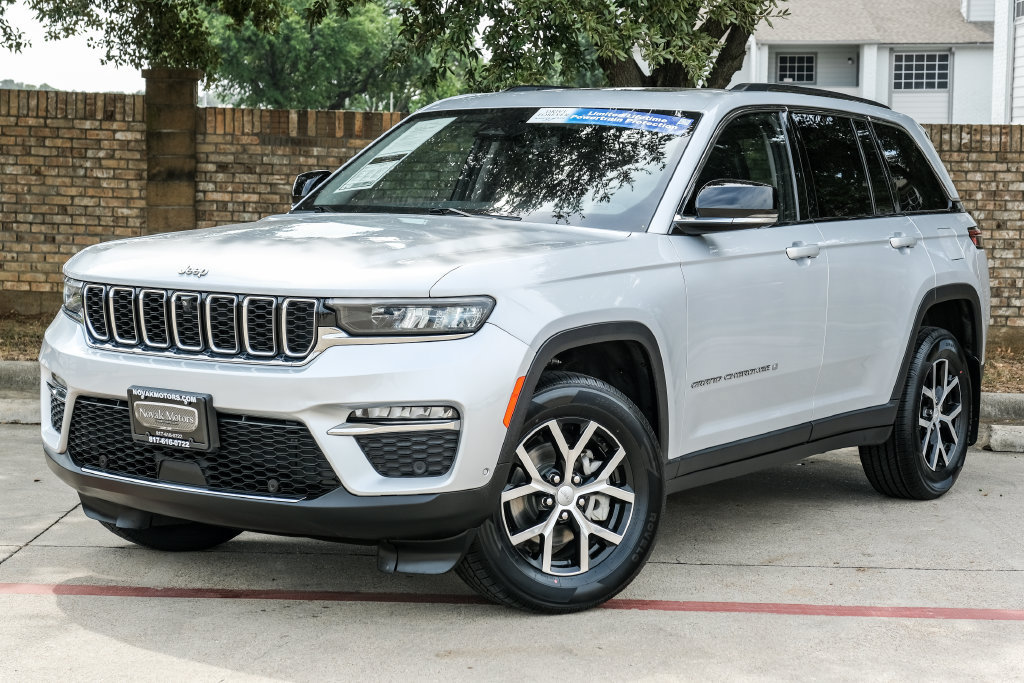 Used 2023 Jeep Grand Cherokee Limited w/ Luxury Tech Group II AWD/4WD image 12
