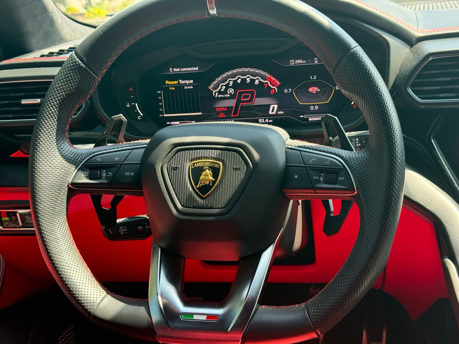 Used 2021 Lamborghini Urus AWD/4WD image 33