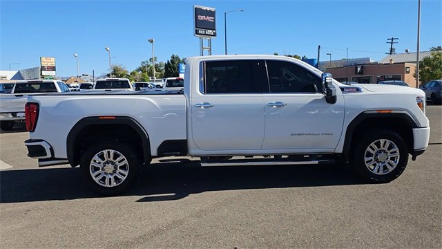 Used 2022 GMC Sierra 3500 Denali w/ Technology Package image 9