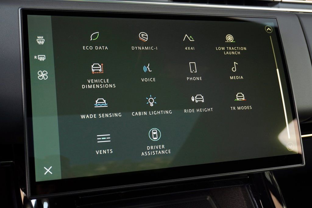 Used 2025 Land Rover Range Rover Sport Dynamic SE image 22