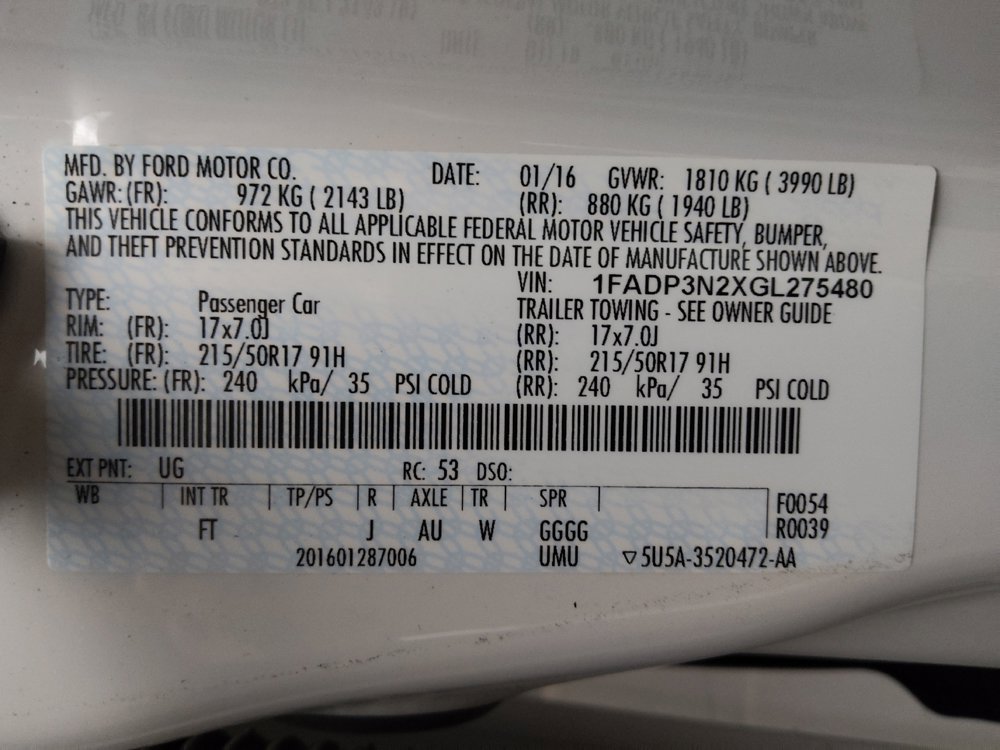 Used 2016 Ford Focus Titanium w/ Titanium Technology Package image 33