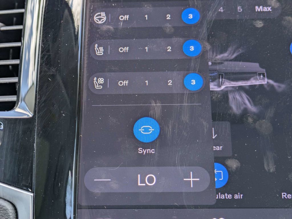 Used 2023 Volvo XC90 B6 Ultimate w/ Protection Package Premier AWD/4WD image 31