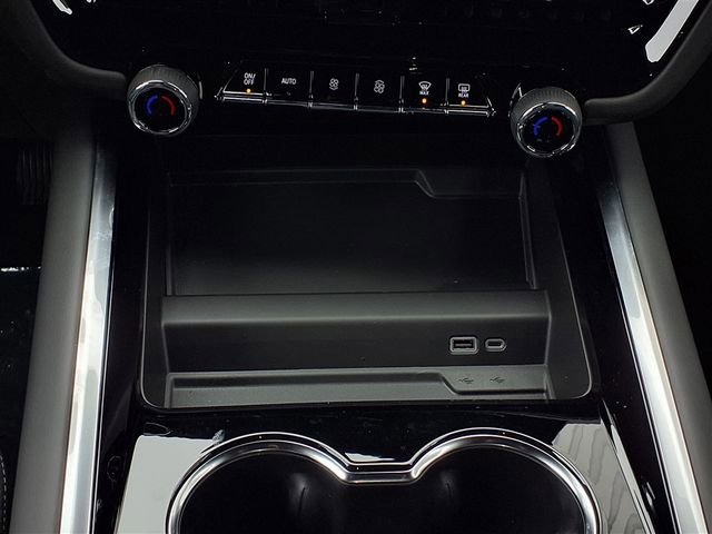 New 2026 Chevrolet Suburban LS w/ LPO, Dark Essentials Package AWD/4WD image 10