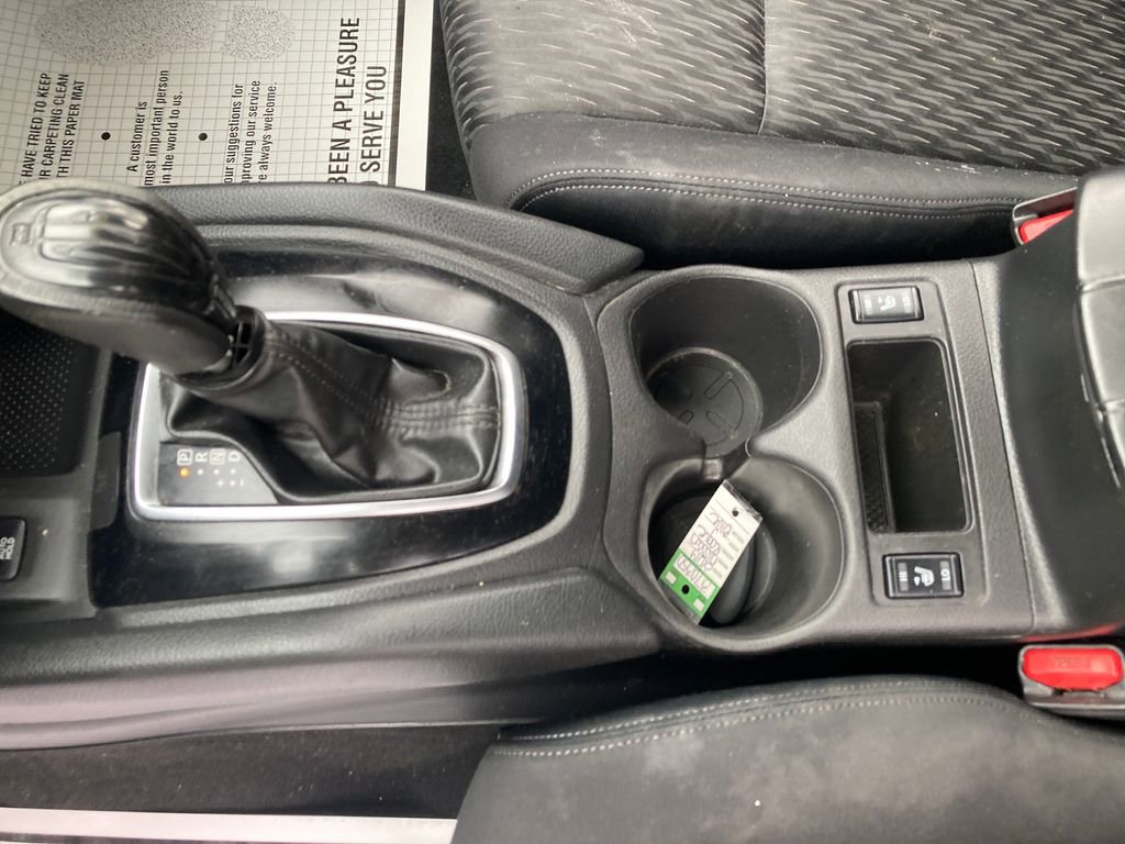 Used 2019 Nissan Rogue SV w/ Premium Package image 30