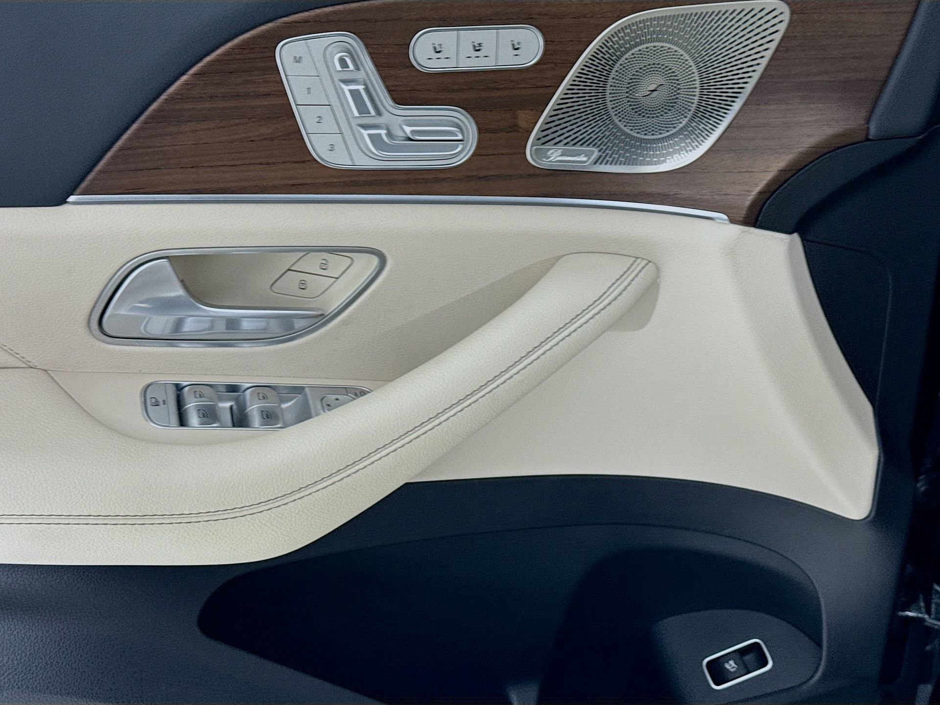 Certified 2024 Mercedes-Benz GLE 350 4MATIC image 19