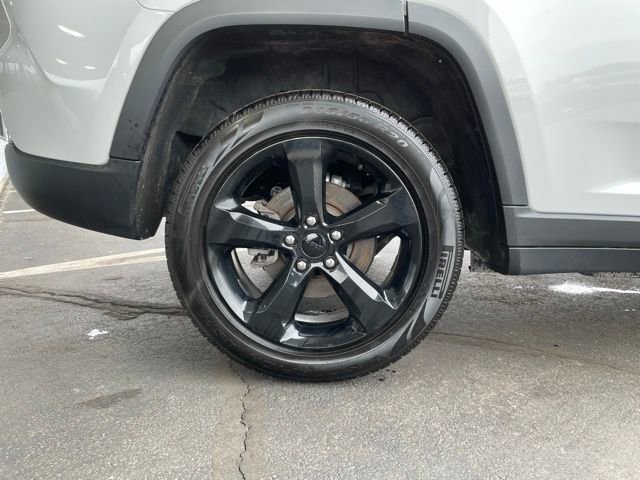 Used 2023 Jeep Grand Cherokee Altitude image 37