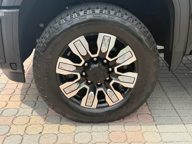 Certified 2024 GMC Sierra 2500 Denali w/ Denali Reserve Package AWD/4WD image 11
