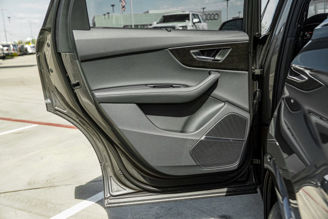 Used 2025 Audi Q7 3.0T Premium Plus image 27