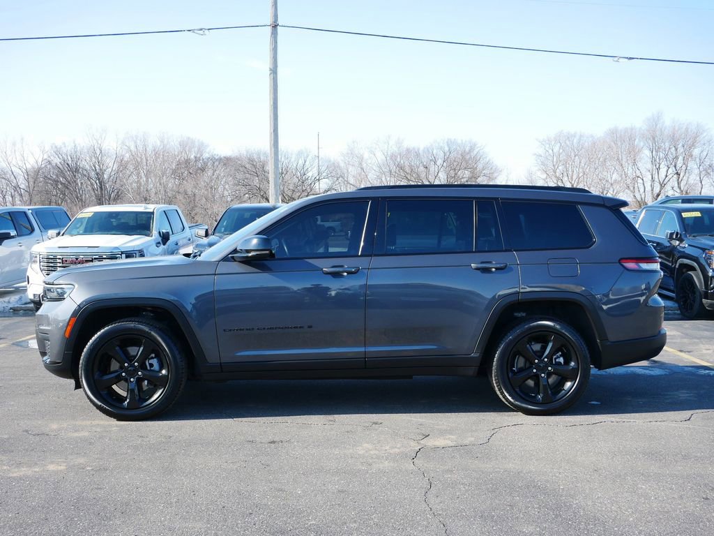 Used 2021 Jeep Grand Cherokee L Laredo image 4