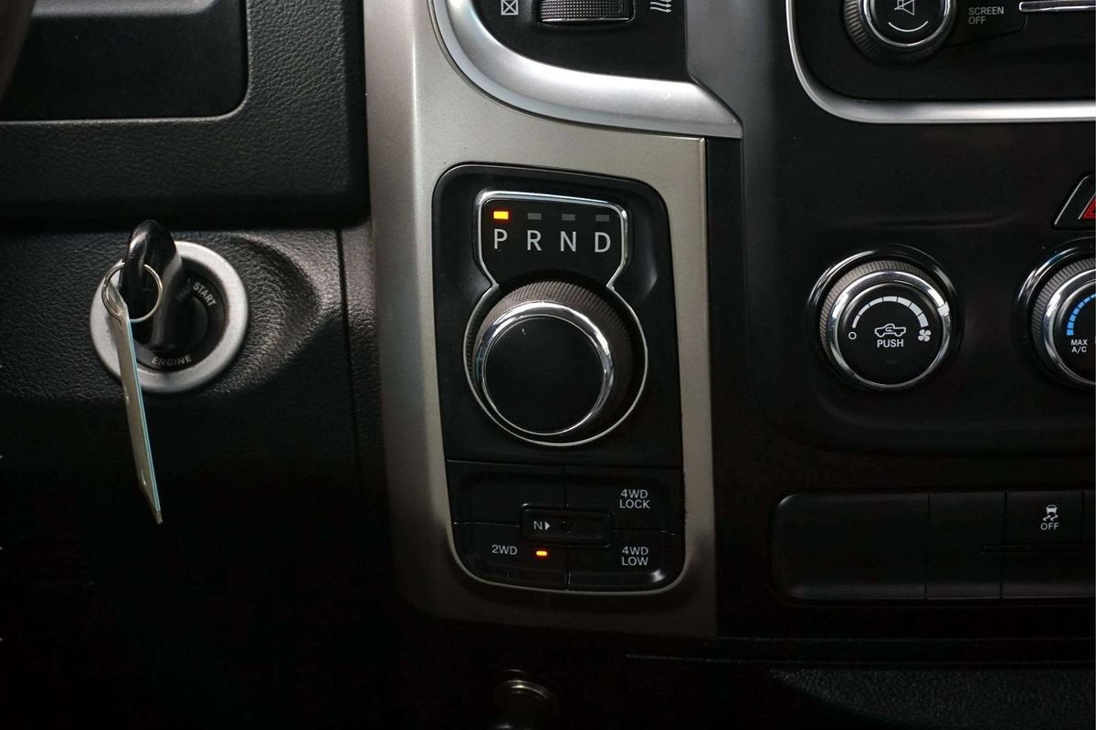 Used 2017 RAM 1500 Classic SLT AWD/4WD image 23