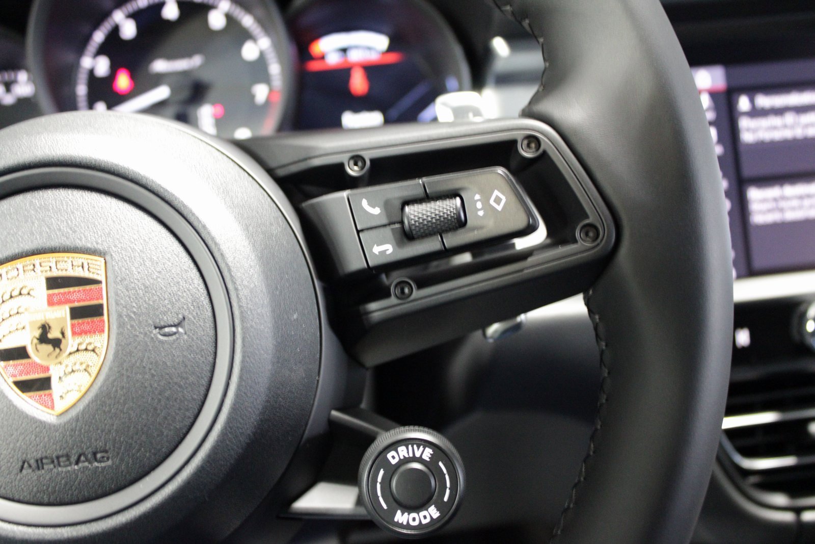 New 2026 Porsche Macan Turbo image 28