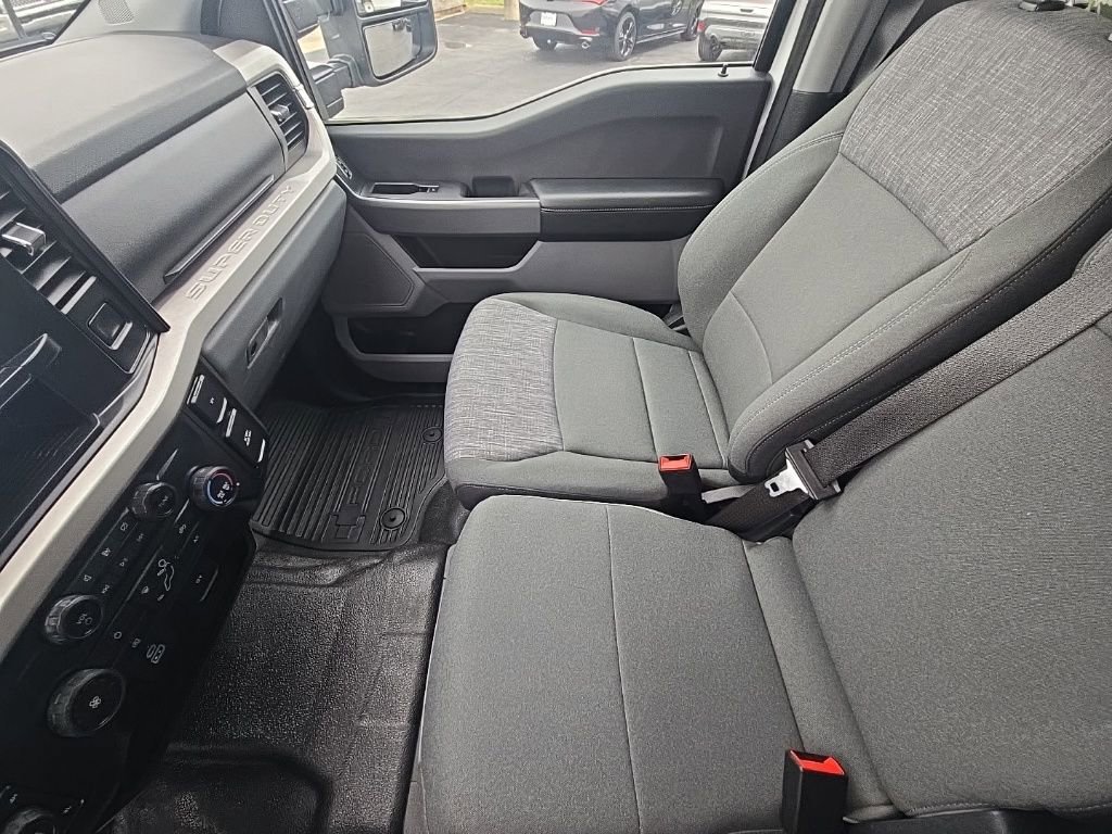 Used 2023 Ford F350 XLT w/ FX4 Off-Road Package AWD/4WD image 24