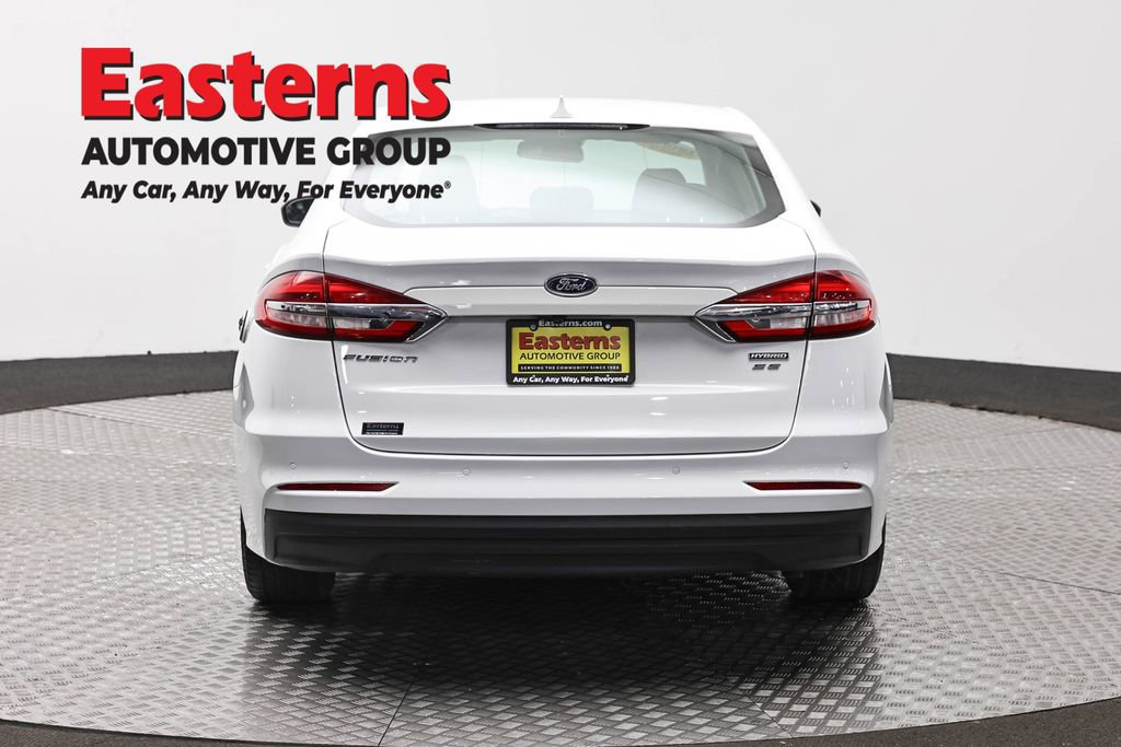 Used 2020 Ford Fusion SE FWD image 6