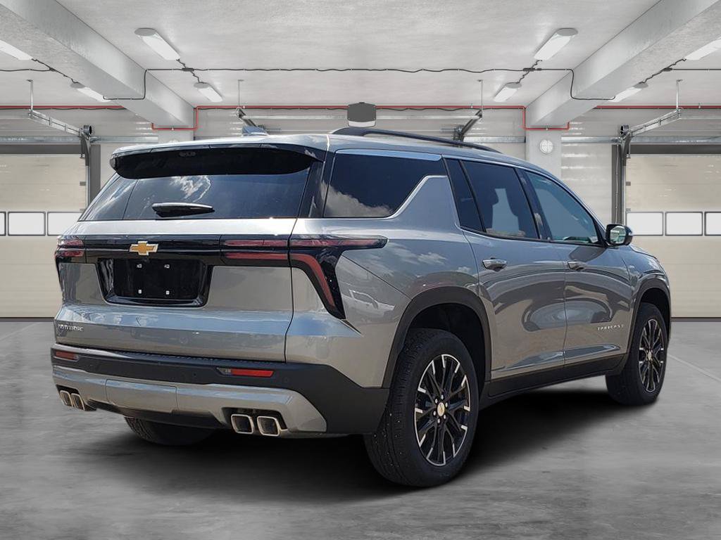 Used 2026 Chevrolet Traverse LT w/ Sun and Wheel Package FWD image 3