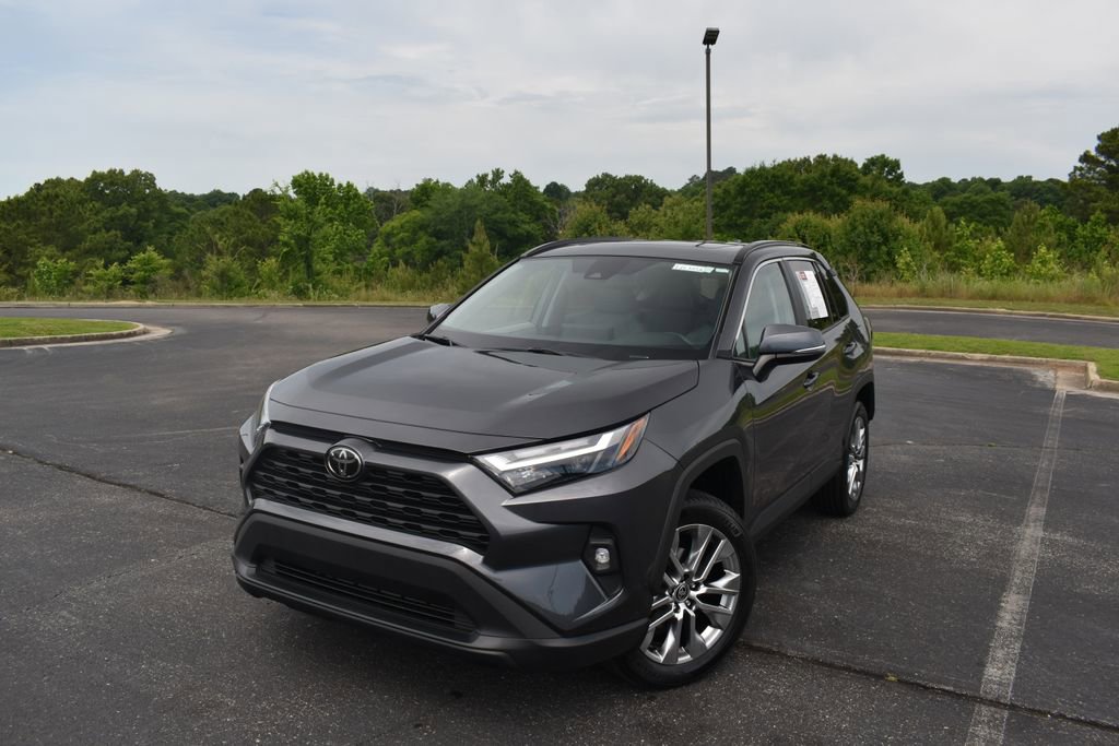Used 2023 Toyota RAV4 XLE Premium FWD image 6