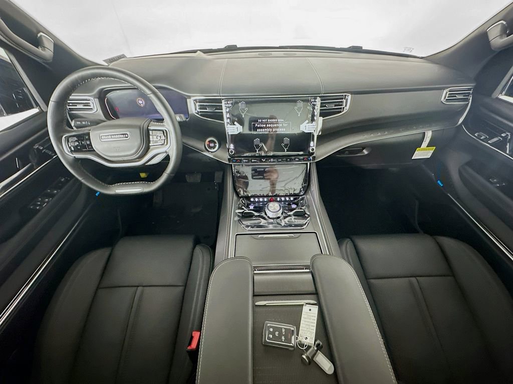 New 2026 Jeep Grand Wagoneer L Summit image 9