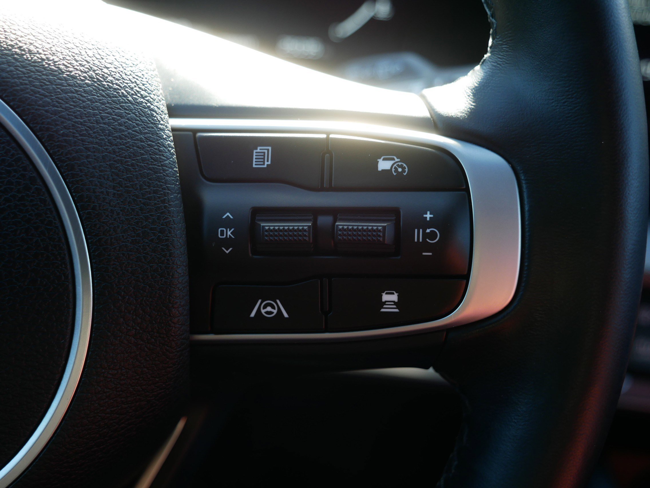 Certified 2023 Kia Sportage SX image 31