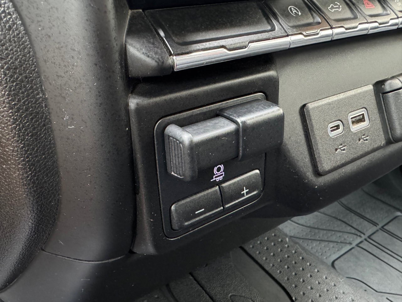 Used 2021 Chevrolet Silverado 1500 LT image 24