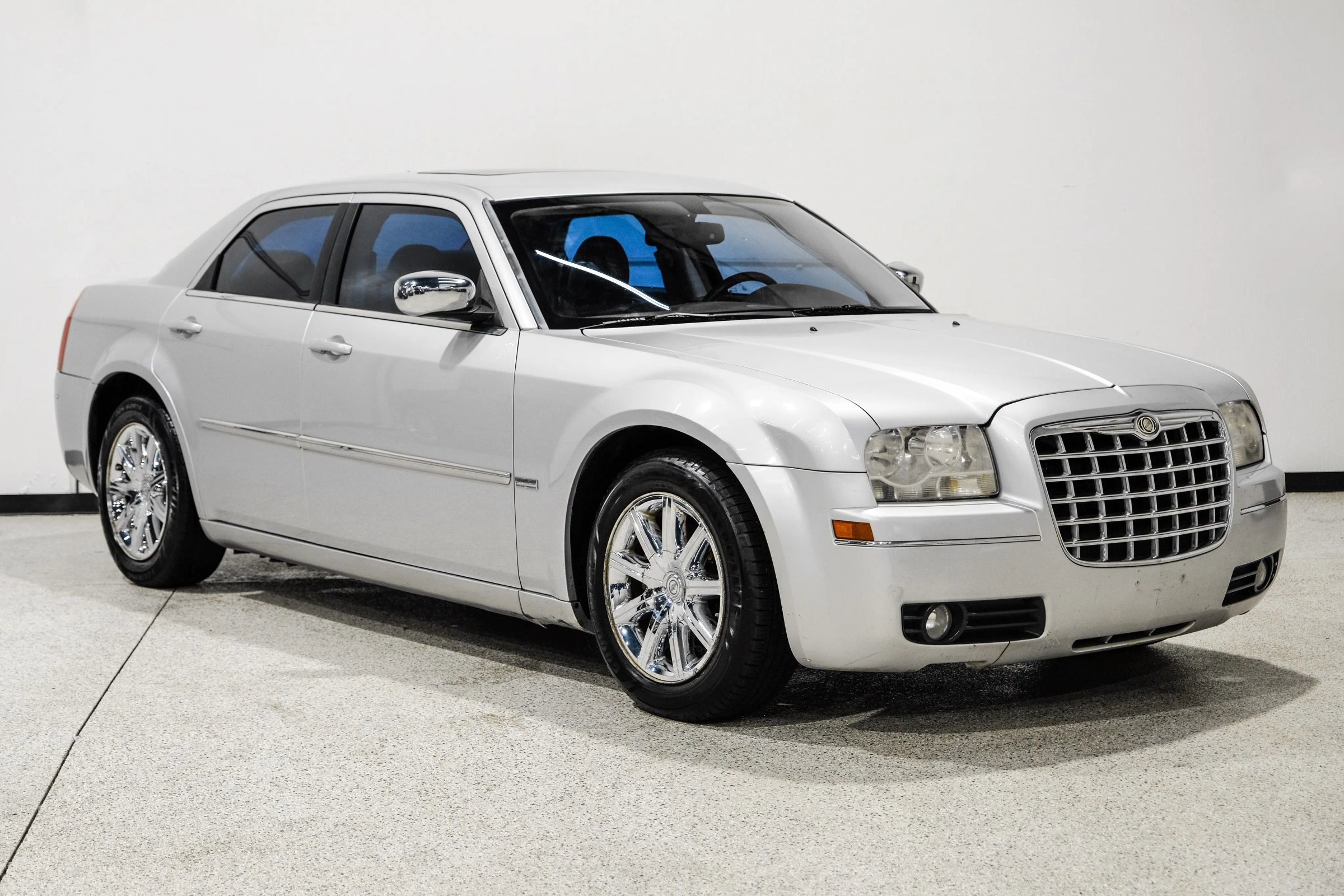 Used 2008 Chrysler 300 Touring image 4