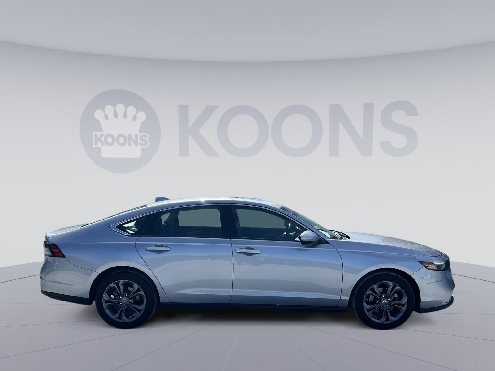 Used 2023 Honda Accord EX image 8