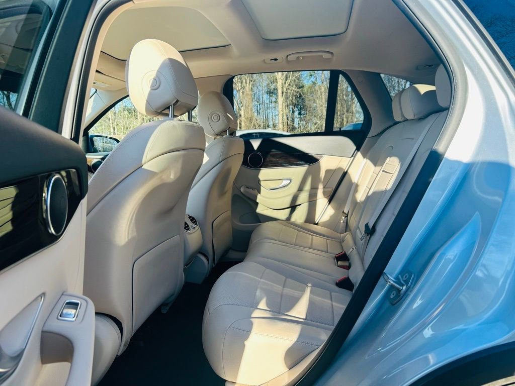 Used 2021 Mercedes-Benz GLC 300 image 22