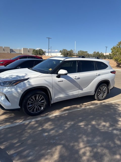 Used 2020 Toyota Highlander Platinum image 9