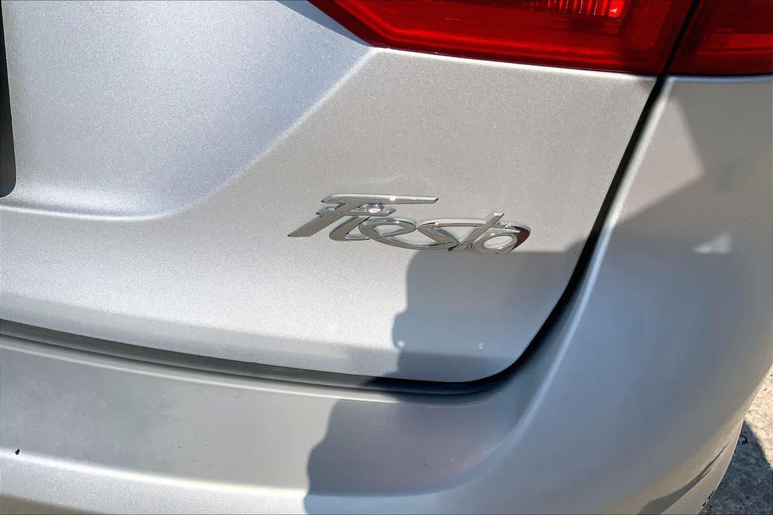 Used 2014 Ford Fiesta SE FWD image 9