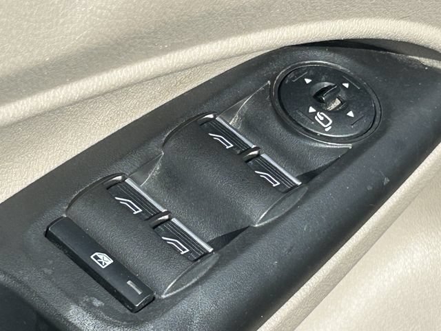 Used 2015 Ford Transit Connect Titanium FWD image 25