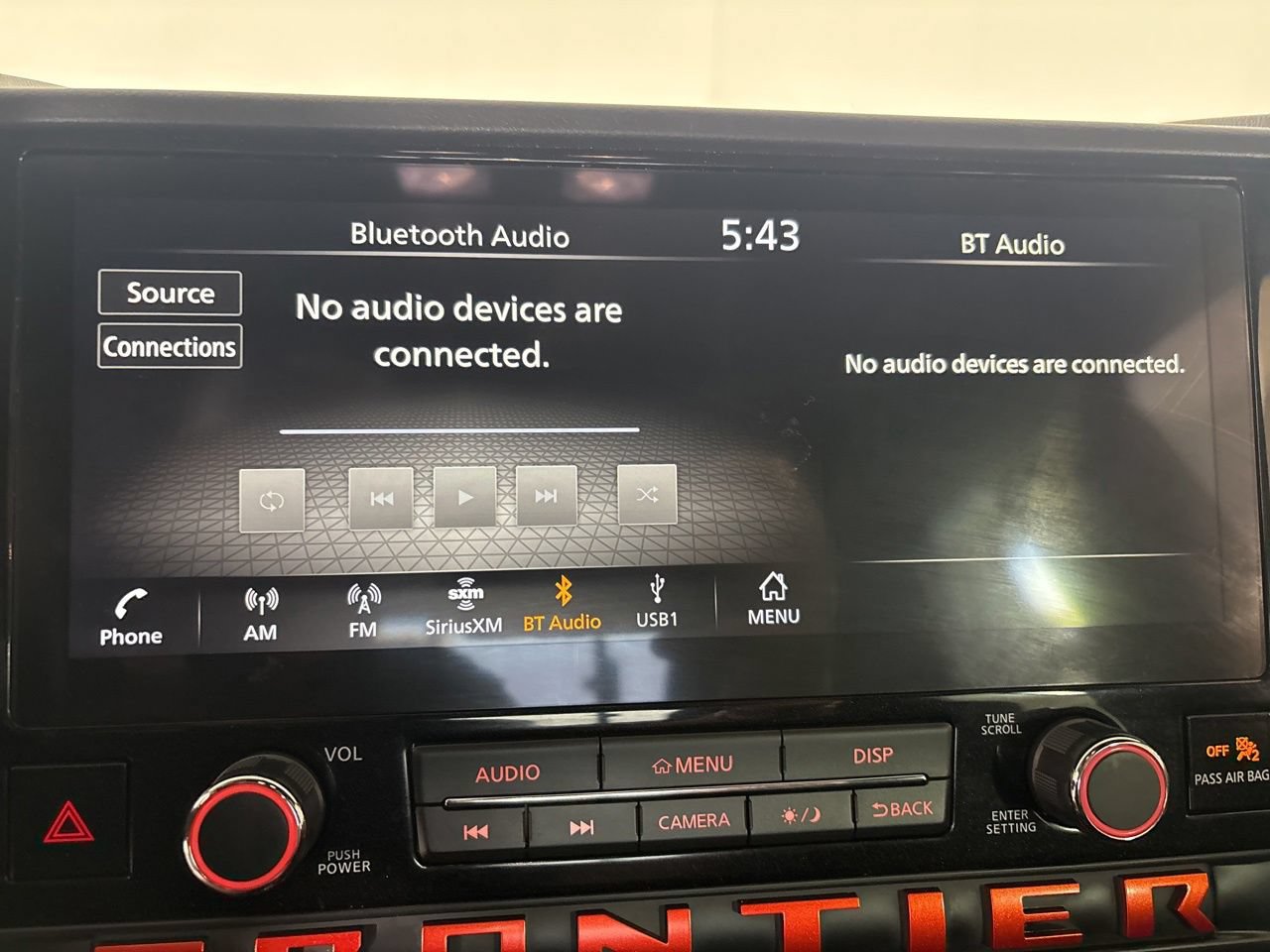 Used 2025 Nissan Frontier PRO-4X AWD/4WD image 16
