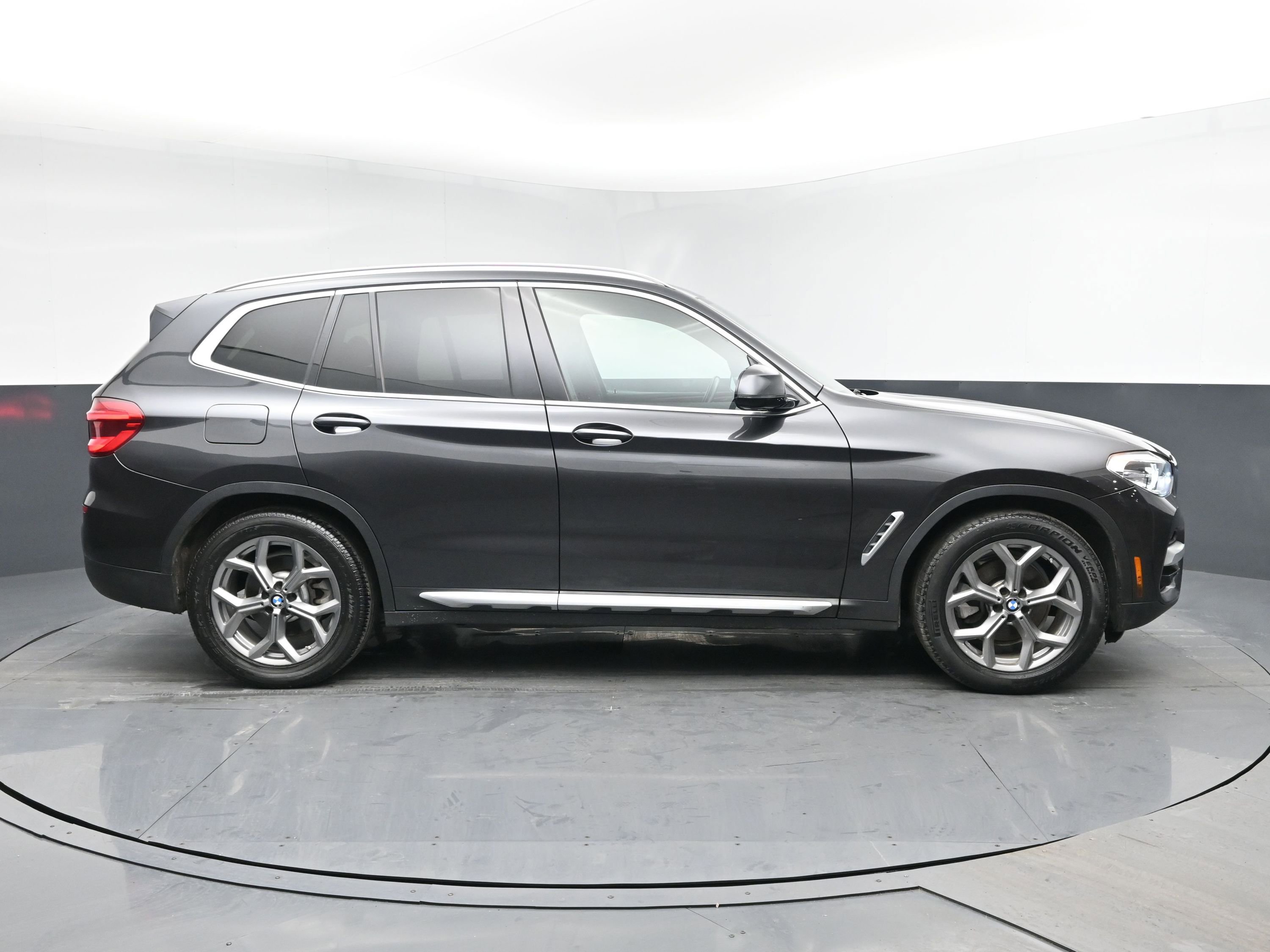 Used 2021 BMW X3 xDrive30i w/ Convenience Package image 3
