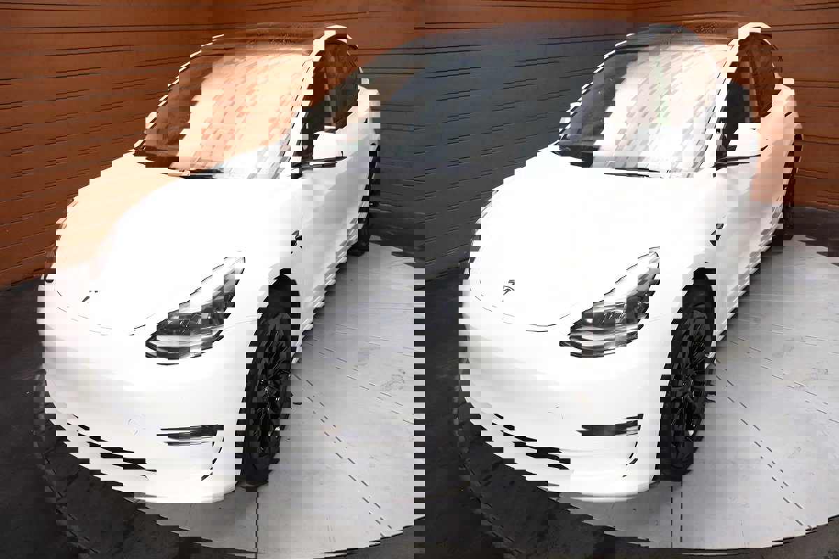 Used 2023 Tesla Model 3 Standard Range image 7