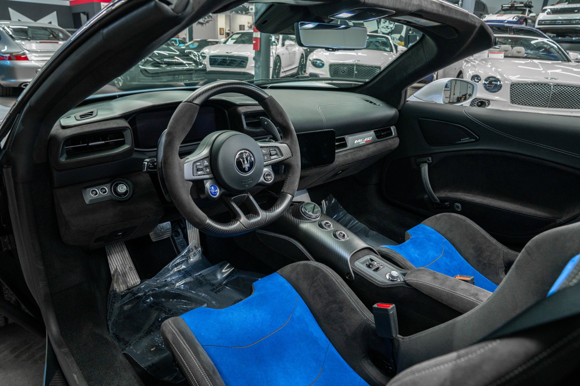 Used 2023 Maserati MC20 Spyder RWD image 12