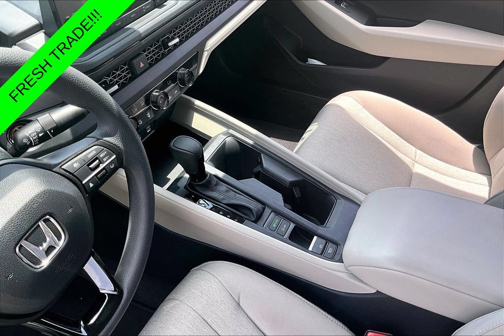 Used 2025 Honda Accord SE image 18