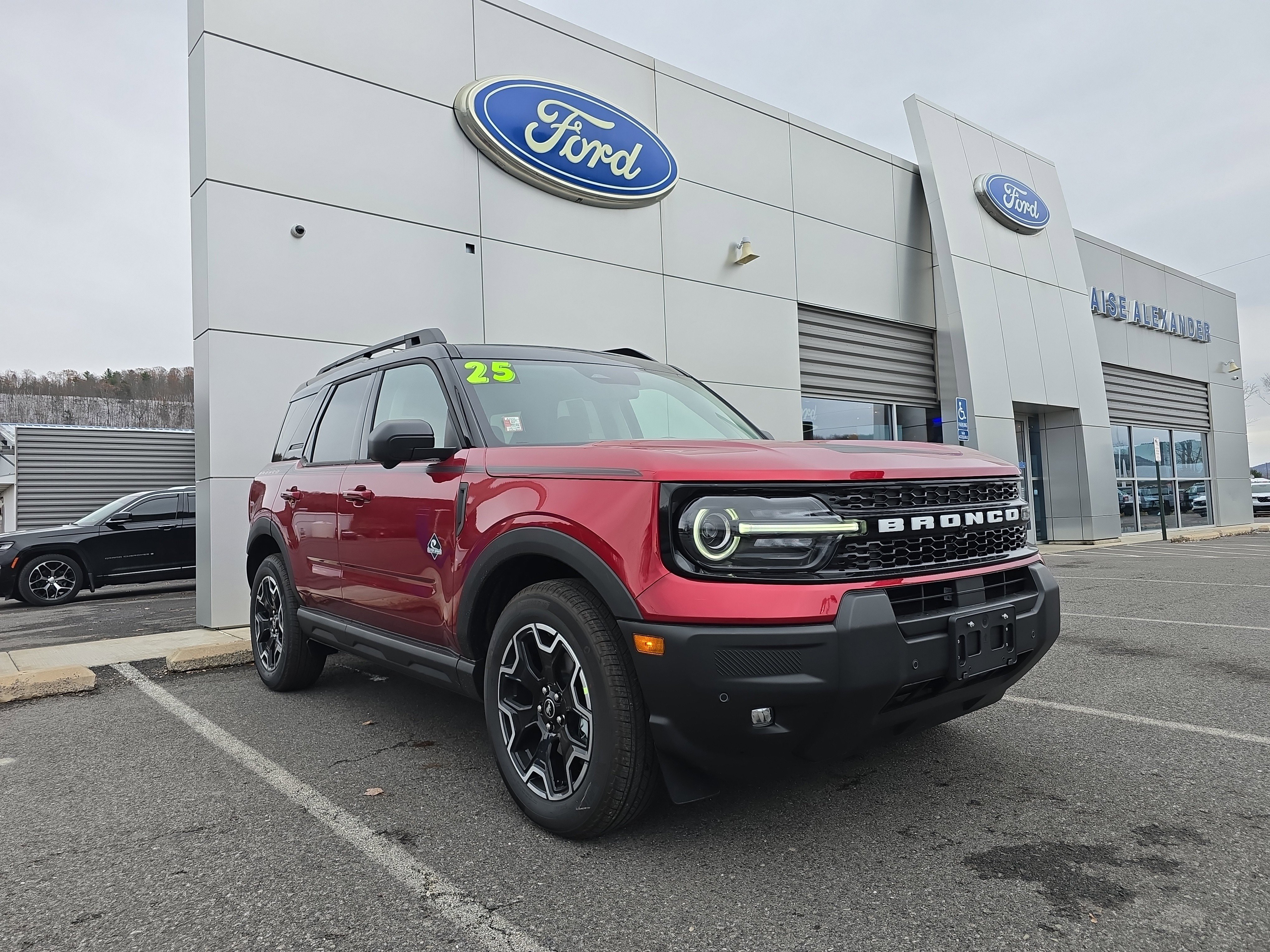 New 2025 Ford Bronco Sport Outer Banks w/ Outer Banks Tech Package+ image 1