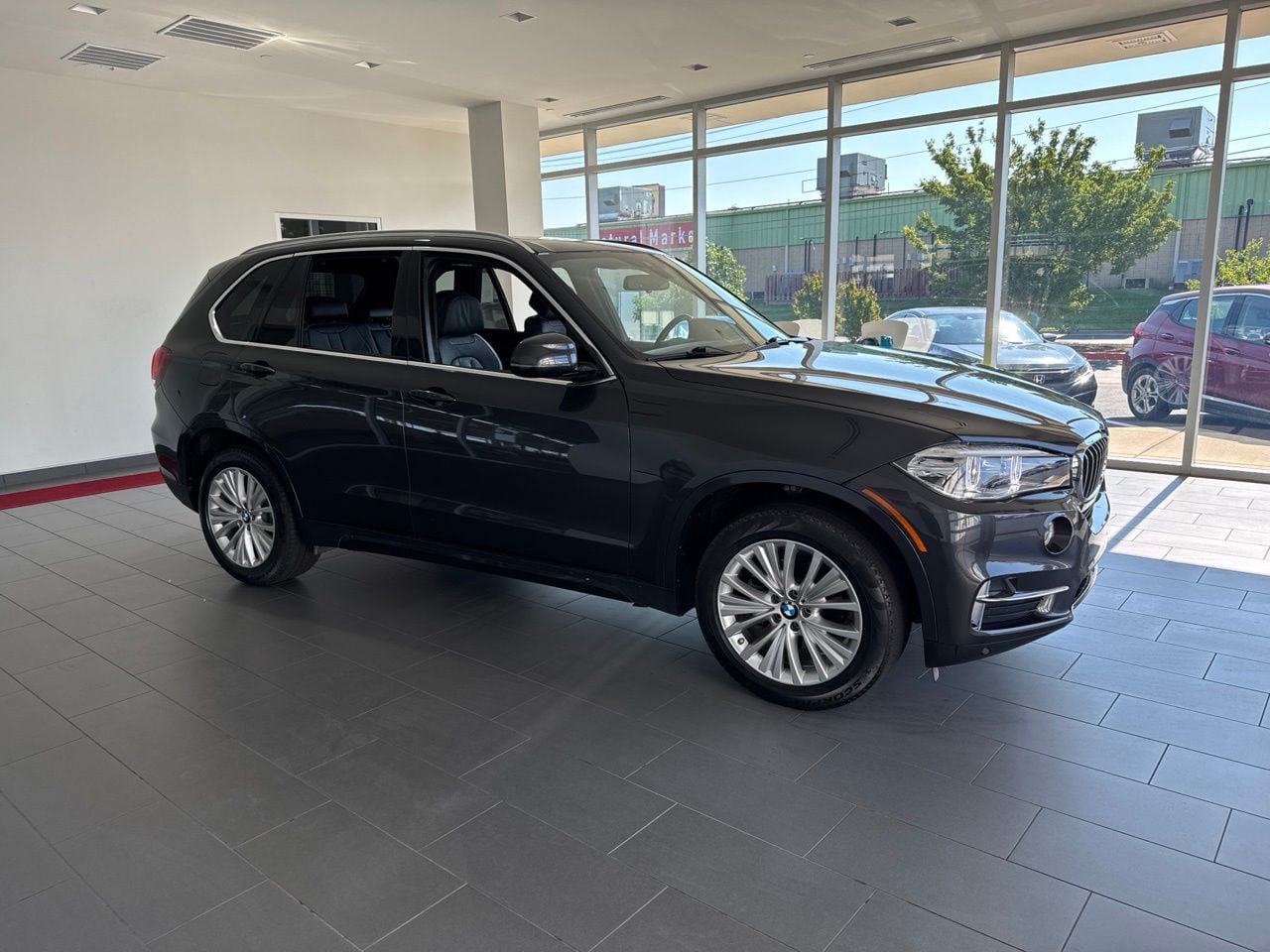 Used 2017 BMW X5 xDrive35i AWD/4WD image 1