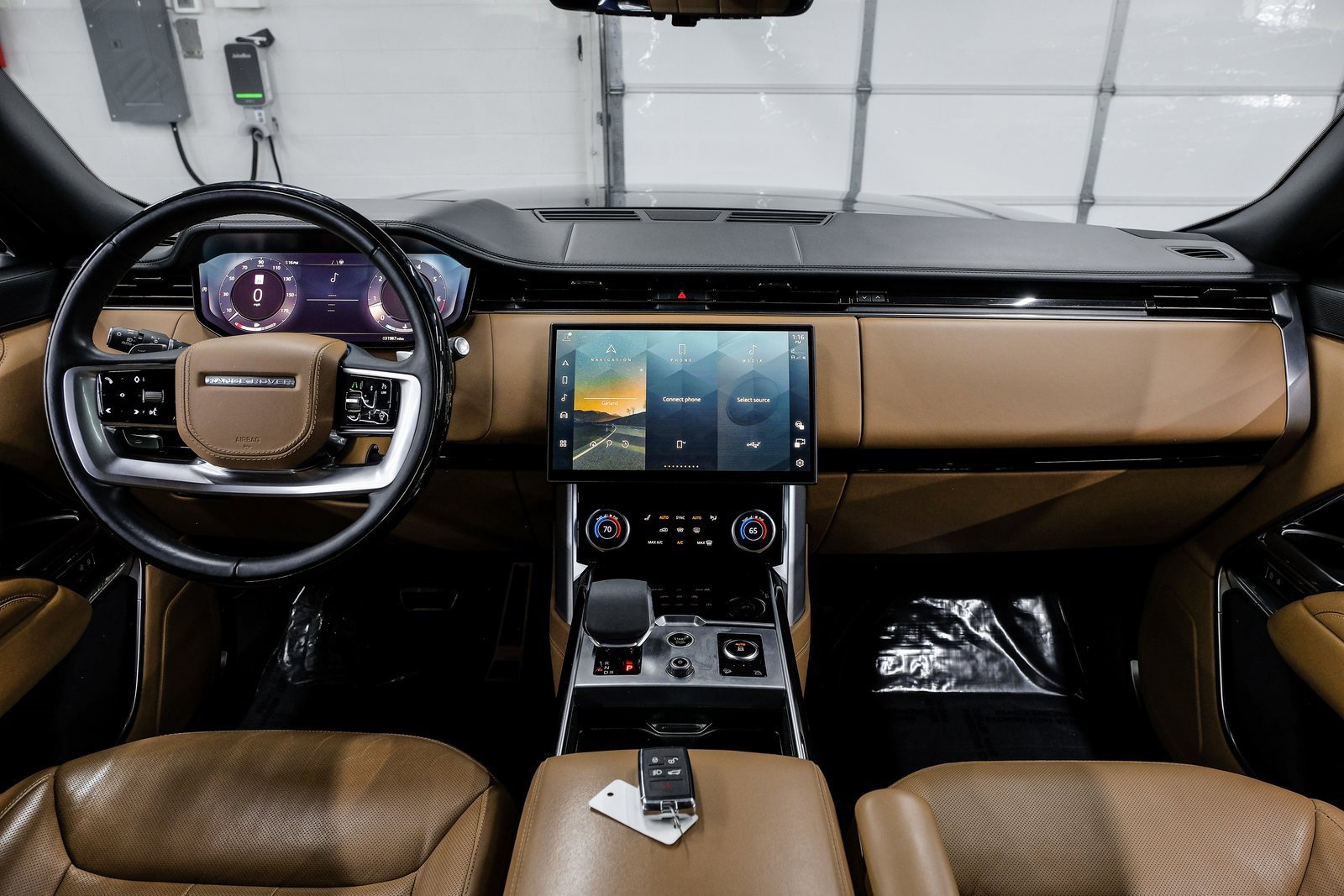 Used 2023 Land Rover Range Rover Autobiography image 23
