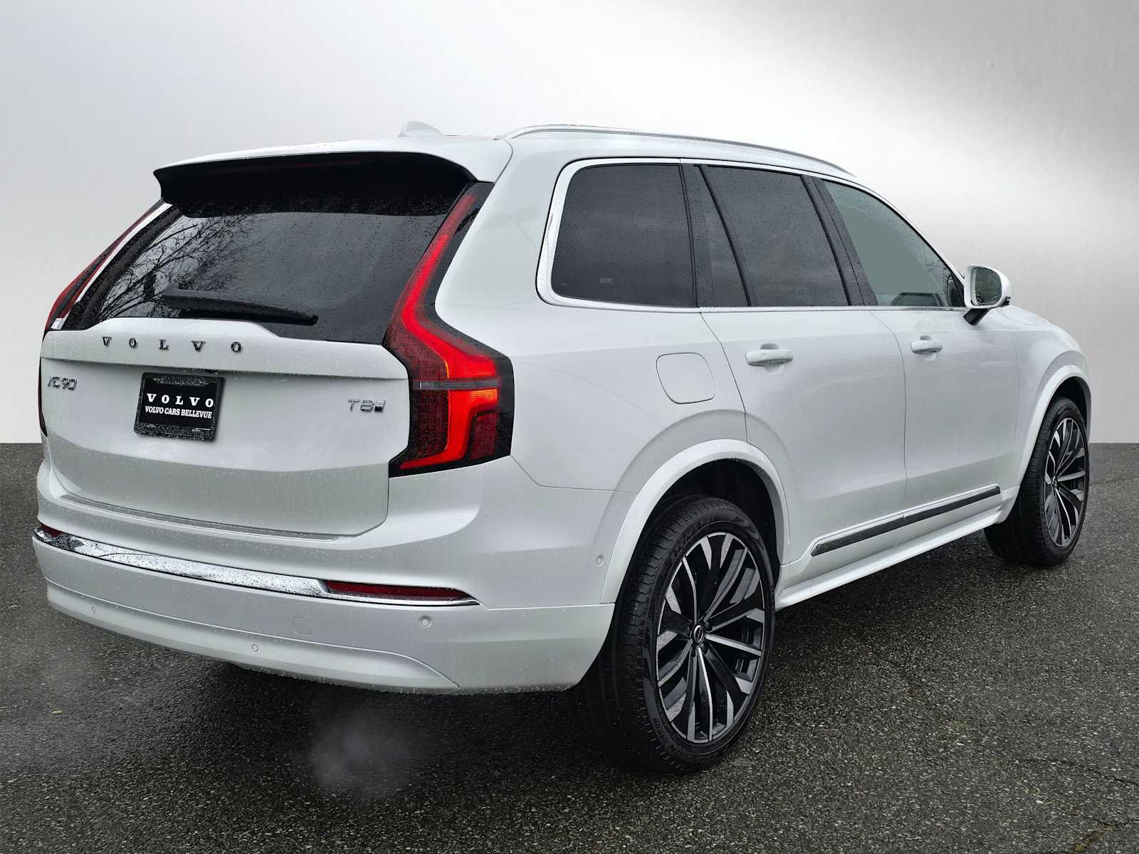 New 2026 Volvo XC90 T8 Ultra w/ Lounge Package image 3