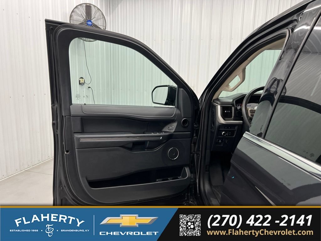 Used 2022 Ford Expedition XLT AWD/4WD image 8