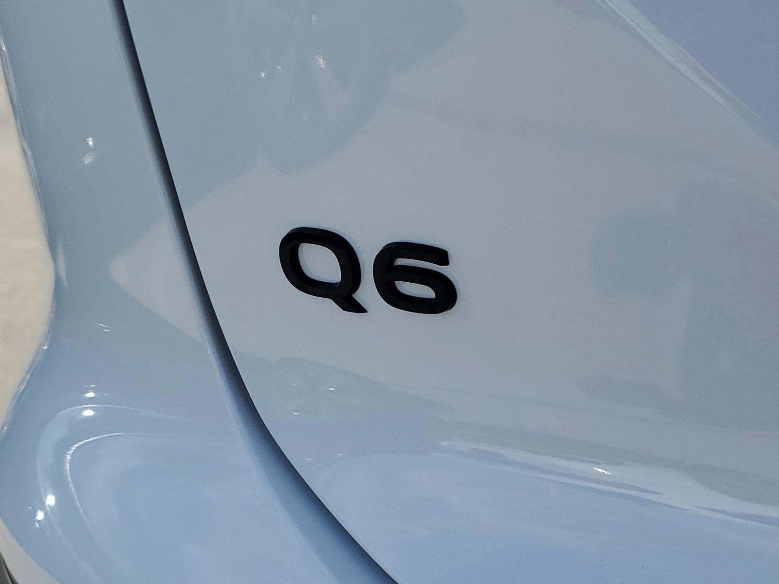 New 2025 Audi Q6 e-tron Premium AWD/4WD image 7