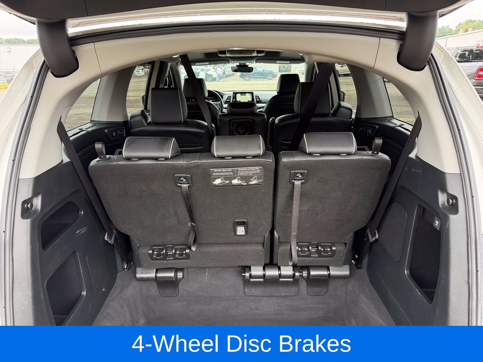 Used 2023 Honda Odyssey Elite image 29