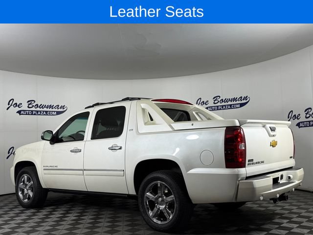 Used 2012 Chevrolet Avalanche LTZ AWD/4WD image 8