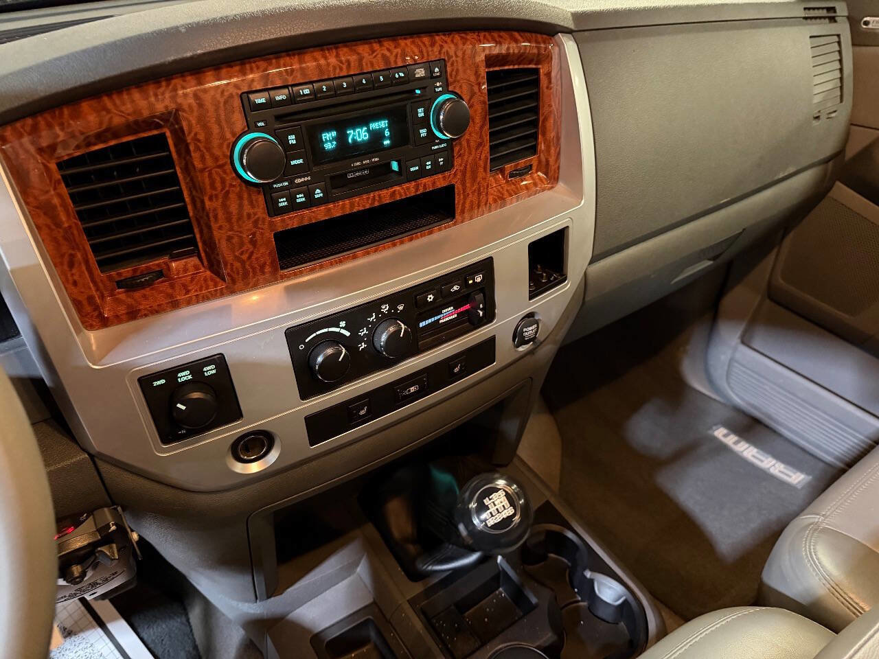 Used 2007 Dodge Ram 3500 Truck Laramie image 11