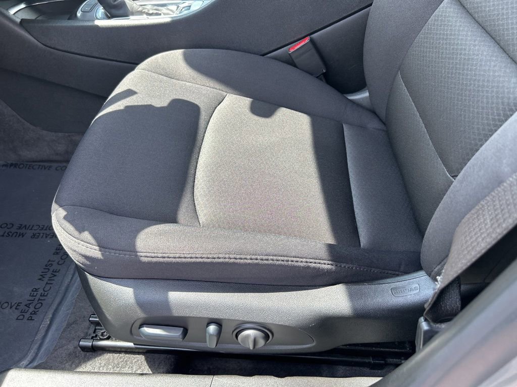 Used 2024 Chevrolet Malibu LT FWD image 19