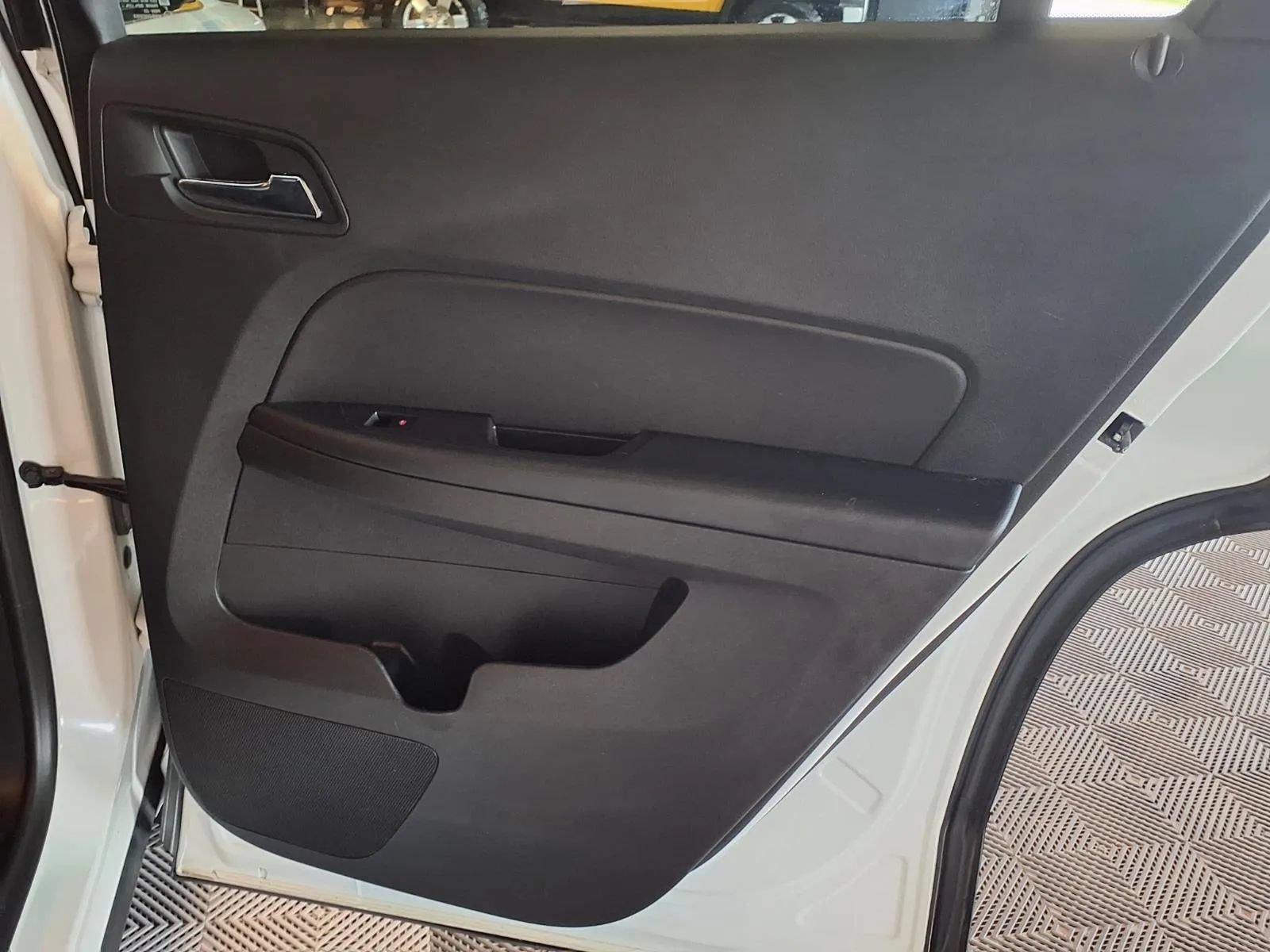 Used 2015 GMC Terrain SLE AWD/4WD image 9