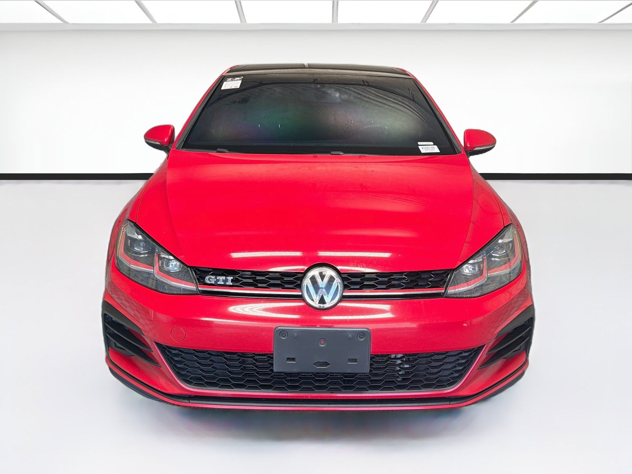 Used 2018 Volkswagen GTI SE w/ SE Leather Package FWD image 2